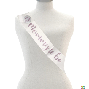 White Mommy to be Sash with Its a Girl Badge - Image 2